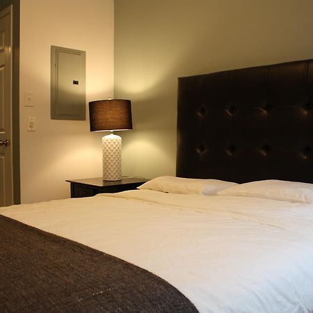 Accurate Plus Furnished Apartment- Brickstone Mews Mississauga Room photo