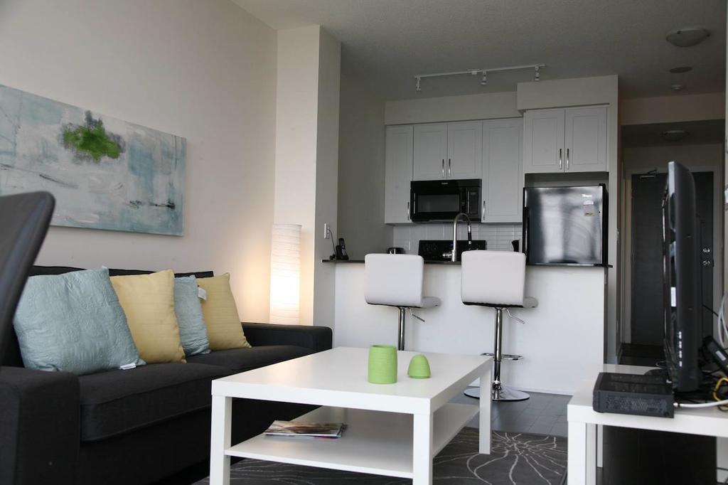 Accurate Plus Furnished Apartment- Brickstone Mews Mississauga Room photo